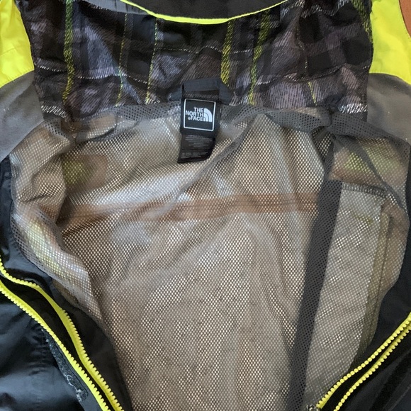The North Face Kids Black and Yellow Raincoat/Spring Jacket - Picture 7 of 12